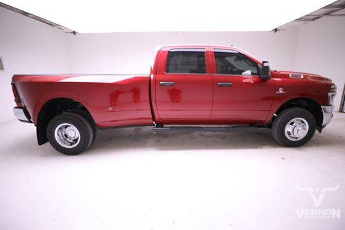 2026 RAM 3500 Tradesman Crew Cab 4x4 8' Box