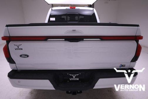 2025 Ford F-150 Lightning LARIAT