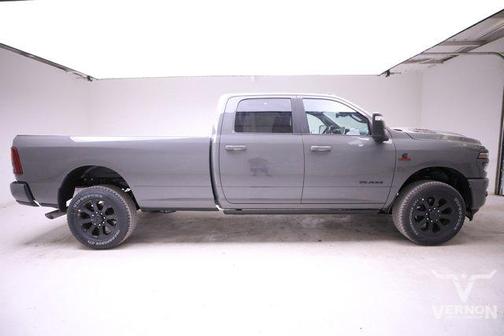 2026 RAM 2500 Laramie Crew Cab 4x4 8' Box