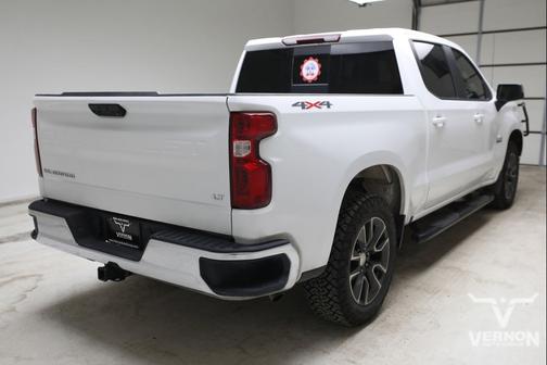 Summit White 2024 Chevrolet Silverado 1500 LT