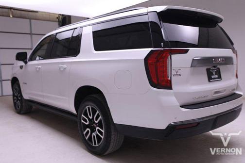 2021 GMC Yukon XL 4WD AT4