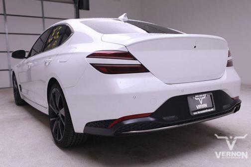 2023 Genesis G70 2.0T RWD