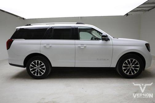 Star White Metallic Tri-Coat 2025 Ford Expedition Platinum