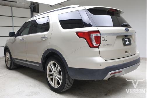 White Gold Metallic 2017 Ford Explorer Limited