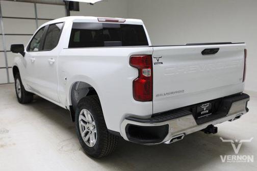 Summit White 2026 Chevrolet Silverado 1500 LT