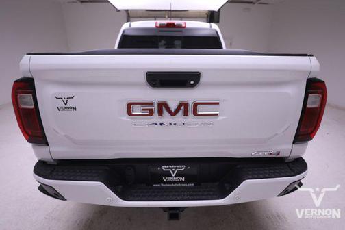 2024 GMC Canyon AT4