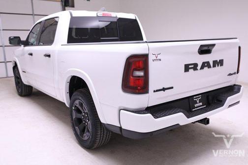 2025 RAM 1500 SLT