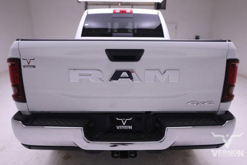 2025 RAM 2500 Tradesman Crew Cab 4x4 6'4' Box