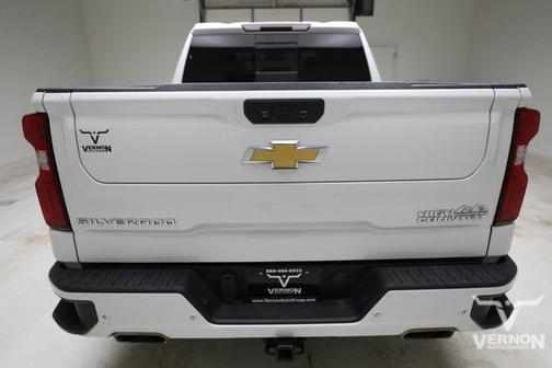 Iridescent Pearl Tricoat 2021 Chevrolet Silverado 1500 High Country