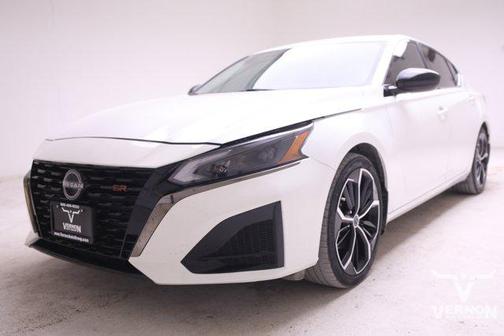 2024 Nissan Altima SR FWD