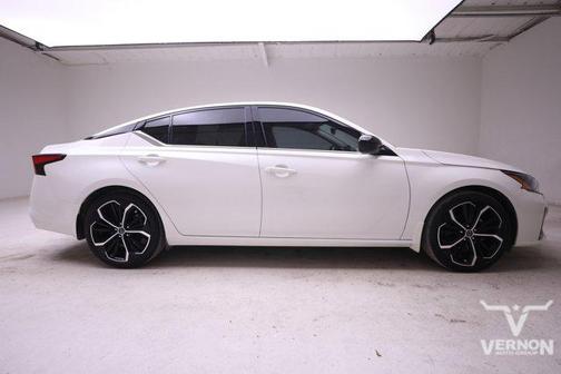 2024 Nissan Altima SR FWD