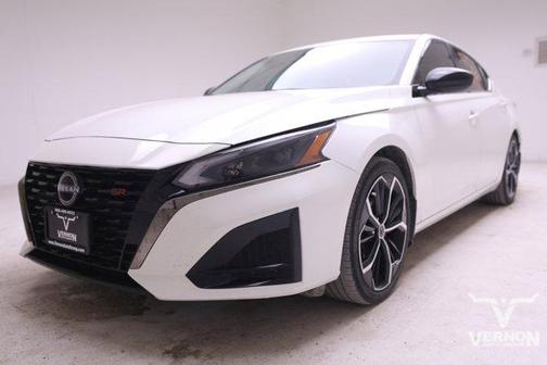 2024 Nissan Altima SR FWD