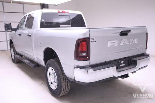 2026 RAM 2500 Tradesman Crew Cab 4x4 6'4' Box