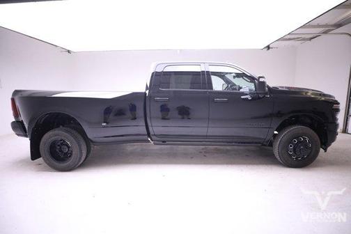 2026 RAM 3500 Laramie Crew Cab 4x4 8' Box