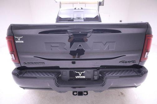 2026 RAM 3500 Laramie Crew Cab 4x4 8' Box