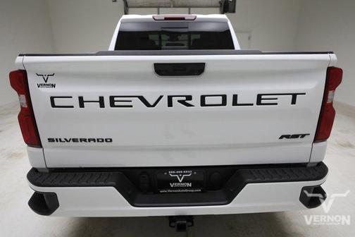 Summit White 2026 Chevrolet Silverado 1500 RST