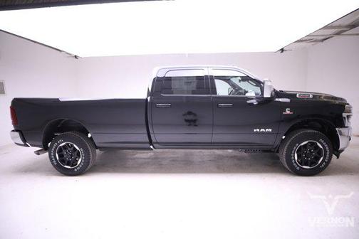 2025 RAM 3500 Laramie Crew Cab 4x4 8' Box
