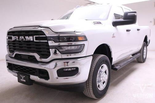 2025 RAM 2500 Tradesman Crew Cab 4x4 6'4' Box