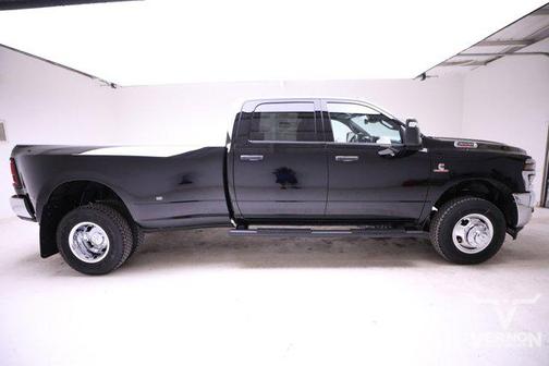 2026 RAM 3500 Tradesman Crew Cab 4x4 8' Box