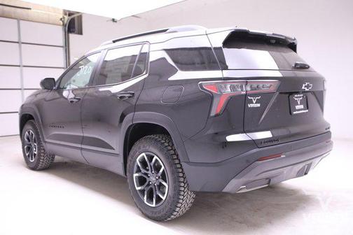 Mosaic Black Metallic 2026 Chevrolet Equinox FWD ACTIV