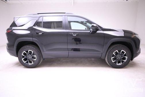 Mosaic Black Metallic 2026 Chevrolet Equinox FWD ACTIV