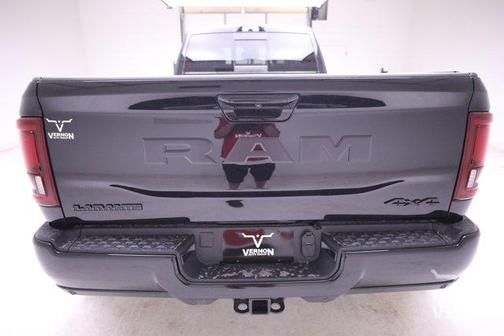 2025 RAM 3500 Laramie Crew Cab 4x4 8' Box
