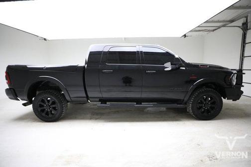 Diamond Black Crystal Pearlcoat 2019 RAM 2500 Laramie Mega Cab 4x4 6'4' Box