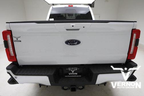Oxford White 2026 Ford F-250 Lariat