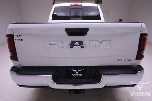 2026 RAM 3500 Tradesman Crew Cab 4x4 6'4' Box