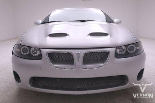 2004 Pontiac GTO 2dr Cpe