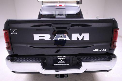 2025 RAM 2500 Tradesman Crew Cab 4x4 6'4' Box