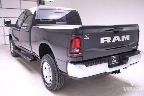 2025 RAM 2500 Tradesman Crew Cab 4x4 6'4' Box