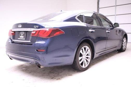 2018 INFINITI Q70 3.7 LUXE