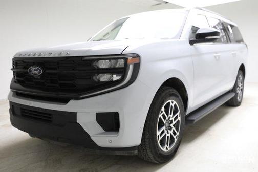 Space Silver Metallic 2025 Ford Expedition Max Active 4x4