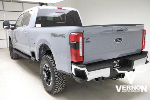 Glacier Gray Metallic Tri-Coat 2026 Ford F-250 Lariat