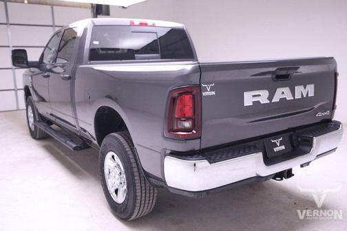 2025 RAM 2500 Tradesman Crew Cab 4x4 6'4' Box
