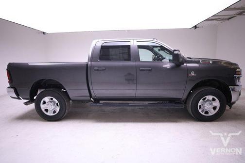 2025 RAM 2500 Tradesman Crew Cab 4x4 6'4' Box