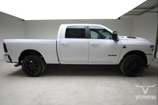 Bright White Clearcoat 2026 RAM 3500 Laramie Crew Cab 4x4 6'4' Box