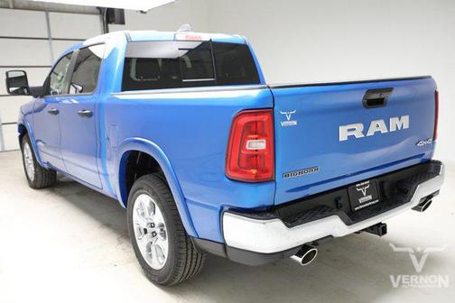 Hydro Blue Pearlcoat 2026 RAM 1500 SLT