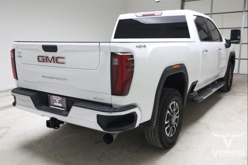 Summit White 2025 GMC Sierra 2500 SLT
