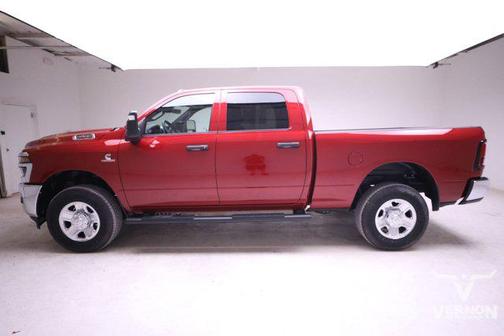 2025 RAM 2500 Tradesman Crew Cab 4x4 6'4' Box