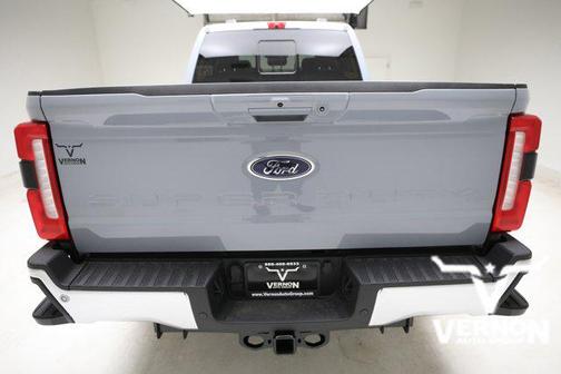 Glacier Gray Metallic Tri-Coat 2026 Ford F-250 Lariat
