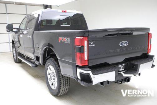 Agate Black Metallic 2026 Ford F-250 Lariat