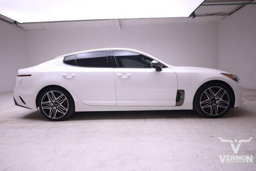 2022 Kia Stinger GT2