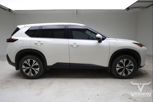 Pearl White Tricoat 2021 Nissan Rogue SV