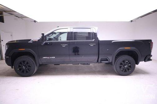 2025 GMC Sierra 2500 AT4