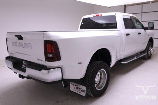 2026 RAM 3500 Lone Star Crew Cab 4x4 8' Box