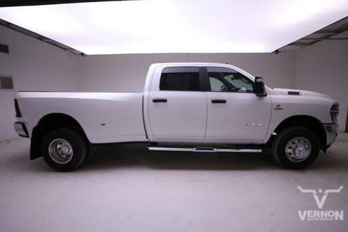 2026 RAM 3500 Lone Star Crew Cab 4x4 8' Box