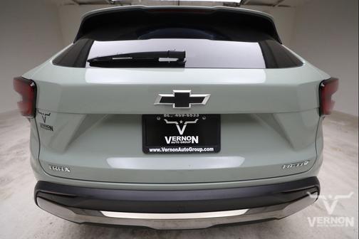 Cacti Green 2026 Chevrolet Trax FWD ACTIV