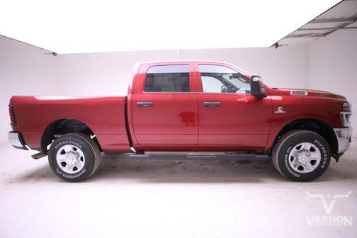 2026 RAM 3500 Tradesman Crew Cab 4x4 6'4' Box